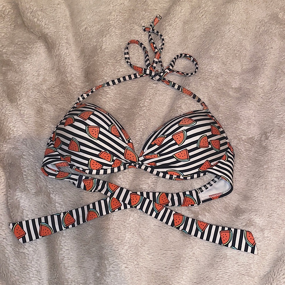 Kirra bathing suit top